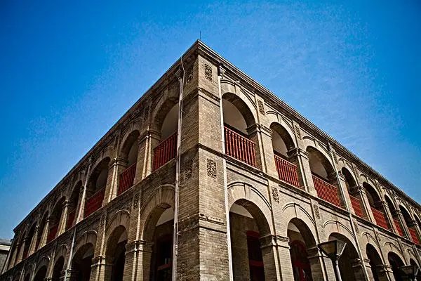 桂玉之地的意思和造句