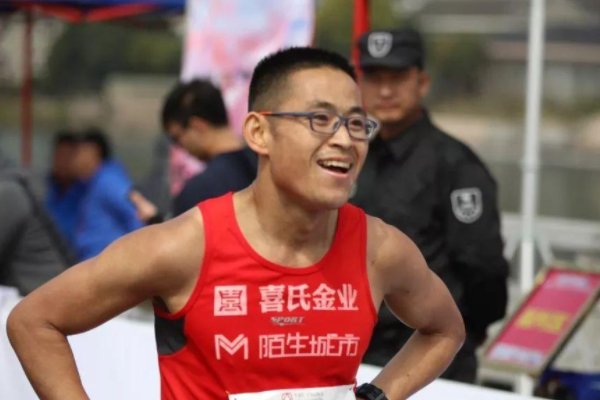 梁晶生前最后一条朋友圈，越野跑大神梁晶最后发生了什么？