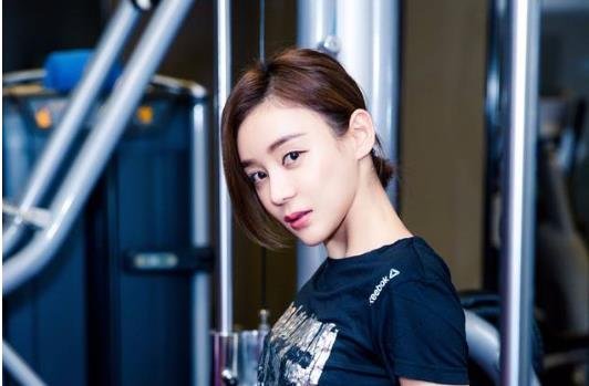 妈妈总是找我要钱，我该给她钱吗？