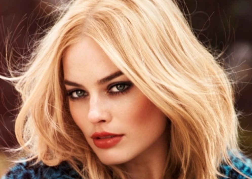 《自杀小队》哈利奎因扮演者是谁?