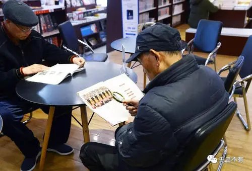 启东3名学生坠楼后，多家书店下架玄幻类小说，学生坠楼与看小说有关吗？