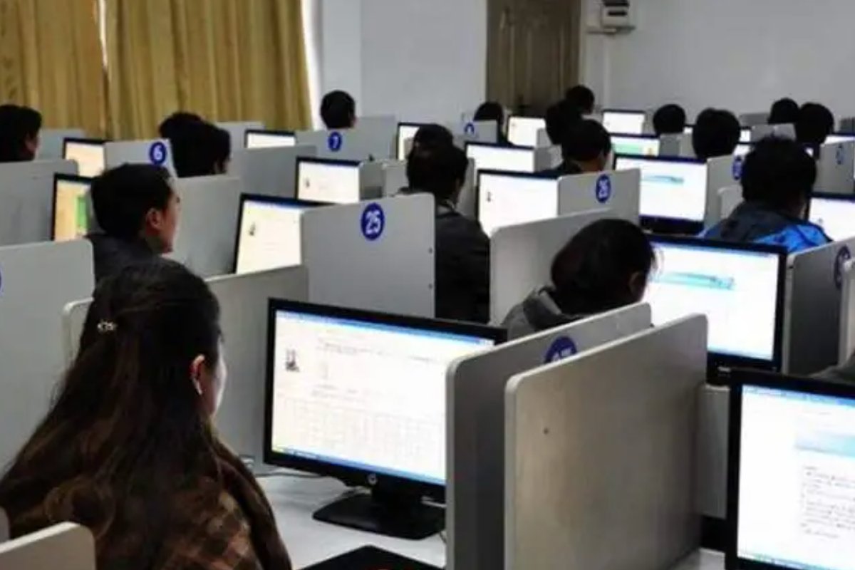 驾考一点通好还是驾考宝典好？