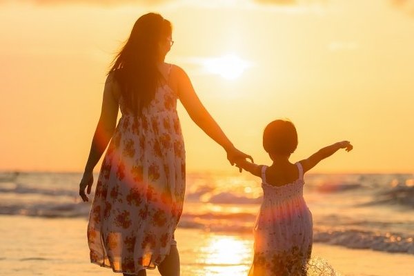 和父母三观不合该怎么办?