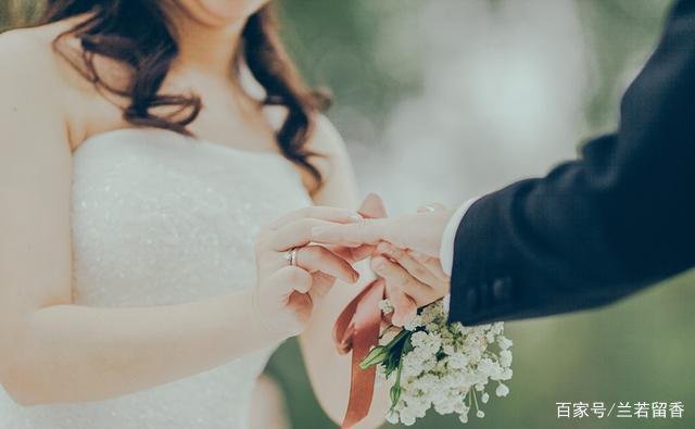 丈夫和妻子说，婆婆是长辈，儿媳妇要隐忍，妻子是如何回复的？