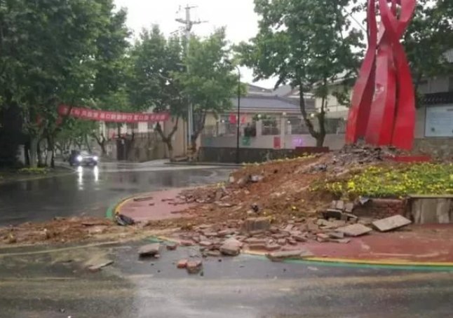 江苏宜兴发生重大命案，这件命案是因什么而起？