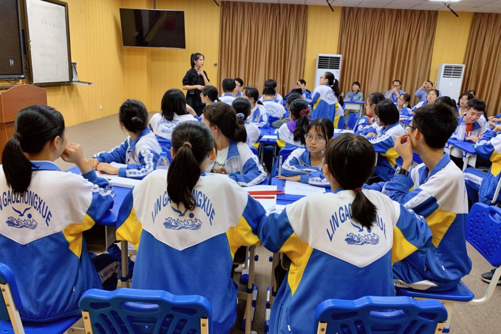 上高中怎样走艺术生?