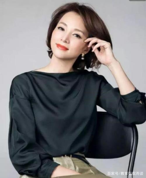 主持人董卿和明星陆毅看上去八竿子打不着，其实两人关系不简单，你知道吗？