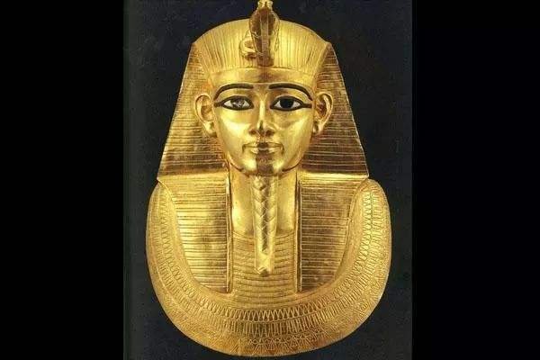 蛇和鹰是天敌，为什么古埃及法老的面具上鹰与蛇共同存在呢