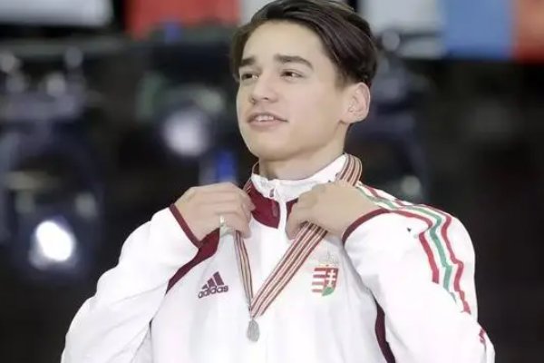 来自匈牙利的“东北小伙”刘少昂夺金后哭了，他背后付出了哪些努力？