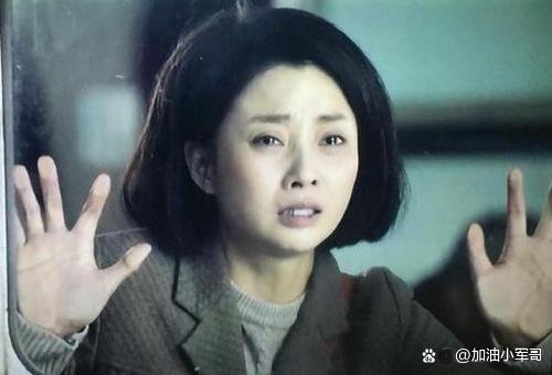 殷桃无实物表演一秒入戏青筋暴起，她在《万里归途》中的演技属于什么水平？