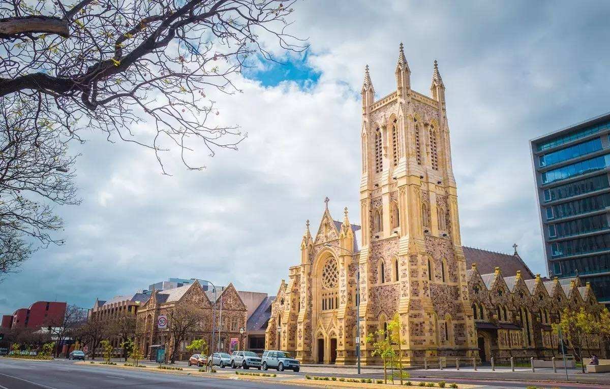 墨尔本是哪个国家 ？