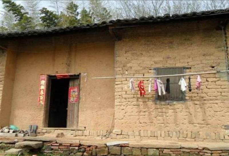 人尽皆知的凿壁偷光的故事和历史上的真实情况有什么不符？