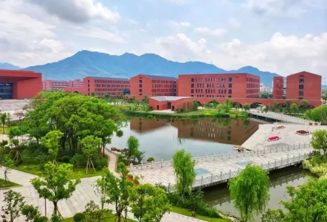 东阳高复班学校哪家好