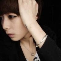 安亚泽是谁？？照片、、、、、