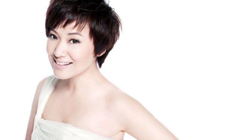 春季到来绿满窗 大姑娘窗下绣鸳鸯……是哪首歌的歌词？