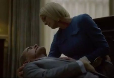 纸牌屋第二季大结局是什么？