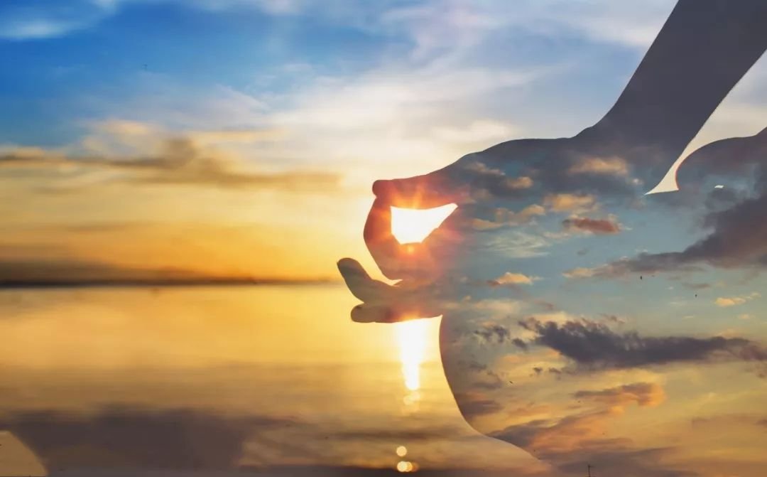 人走后可以听到身边的说话声，这个说法有科学依据吗？