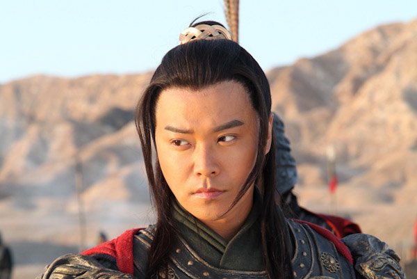 打架惨被上戏开除，考北影失败却能进入中戏，陈思诚究竟有何家庭背景？