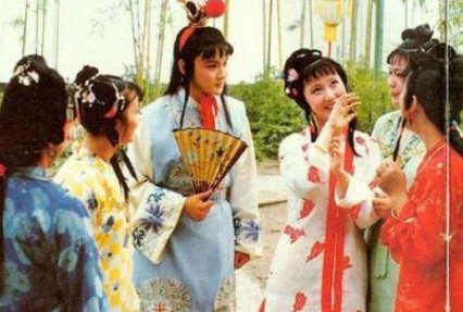 红楼梦中贾宝玉都和哪些人发生过关系呢？-趣历史网