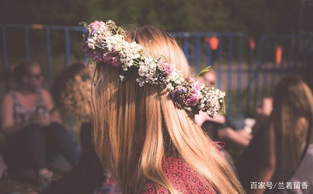 丈夫和妻子说，婆婆是长辈，儿媳妇要隐忍，妻子是如何回复的？